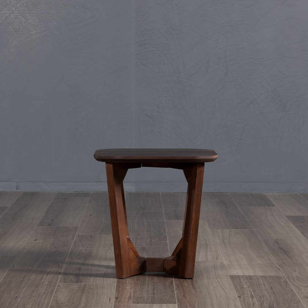 Bolero-Lamp-Table-1