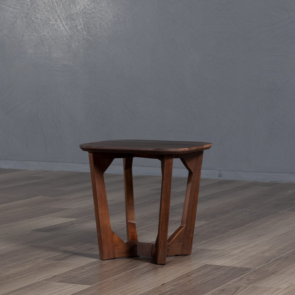Bolero-Lamp-Table-1